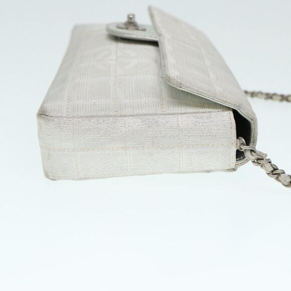 Chanel Chocolate Bar Beige Synthetic Clutch Bag (Pre-Owned) - Picture 3 of 16